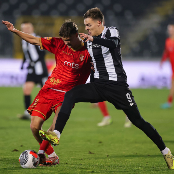 Italijanu javljaju: Kostić na korak do Milana!