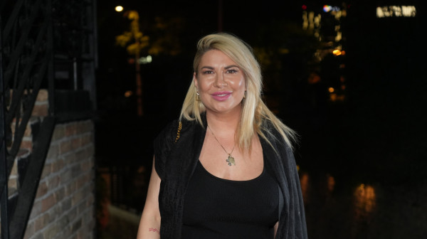 Dea Đurđević objavila prvu fotku nakon porođaja: "Beba je zdrava i srećna" FOTO