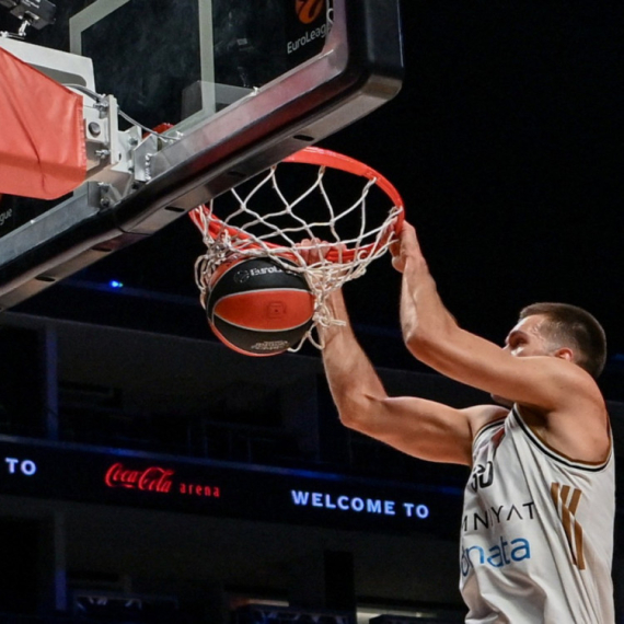 Petruševu pripao okršaj sa Gudurićem – Dubai srušio Armani VIDEO