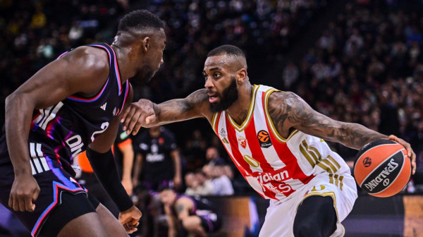 Loš start Zvezde – Pariz vratio dvocifrenu prednost