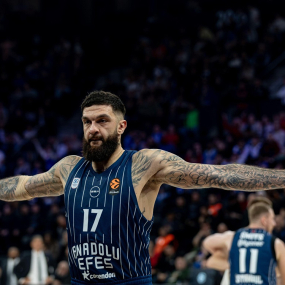 Novo ludilo u Evroligi – oslabljeni Efes se loše proveo kod "fenjeraša"