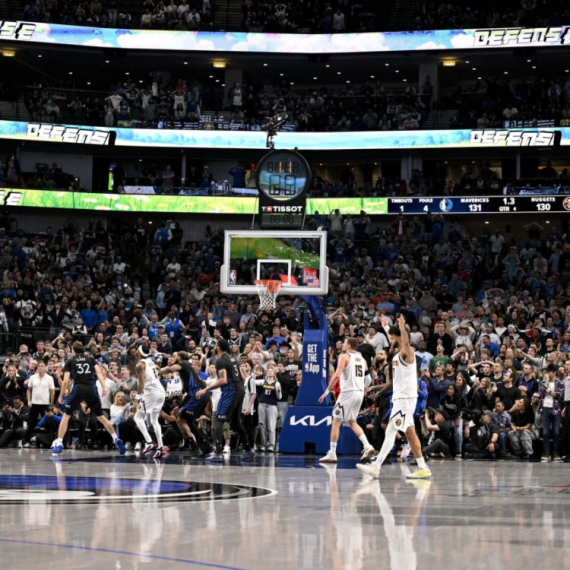 Jokić je izveo svoju magiju, ali Votson je promašio pobedu VIDEO