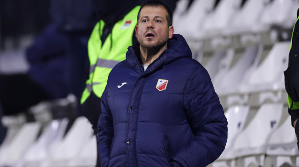 Superligaš ponovo traži trenera – opcija Nenad Lalatović