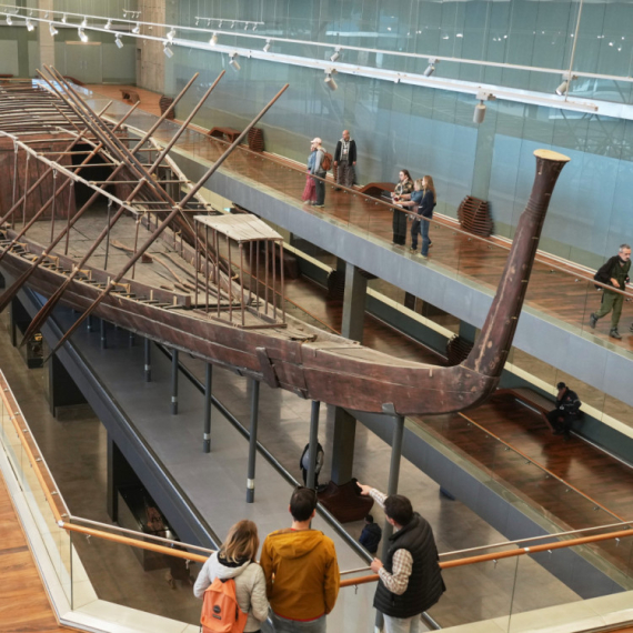 Senzacija: Sastavljaju čamac egpatskog faraona pred posetiocima FOTO