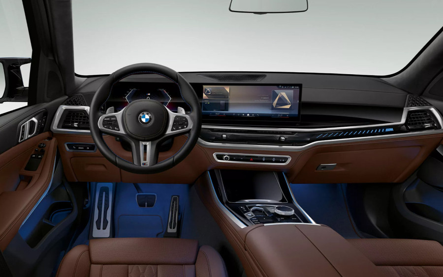 U čemu se vozi direktor FBI-ja: Umesto američkog, izabrao neupadljiviji strani SUV FOTO