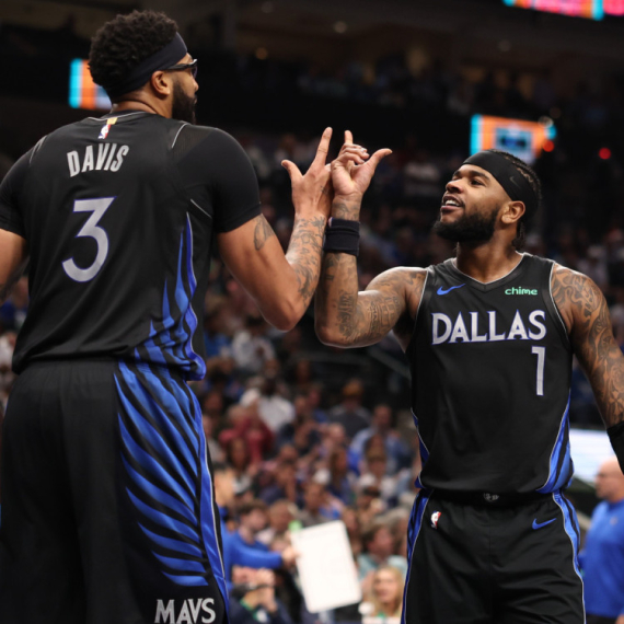 U čemu je problem sa Entonijem Dejvisom?