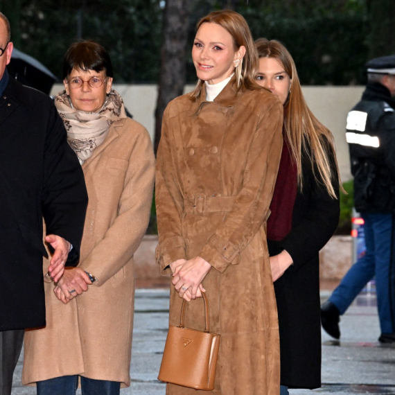 Najtužnija princeza ima sve veći osmeh na licu: Nova frizura zasenila sve probleme FOTO