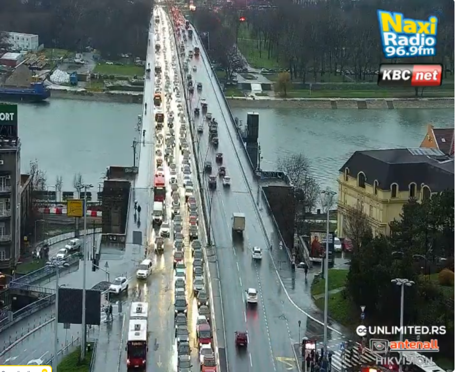 Totalni kolaps: Beograd paralisan, sve stoji FOTO