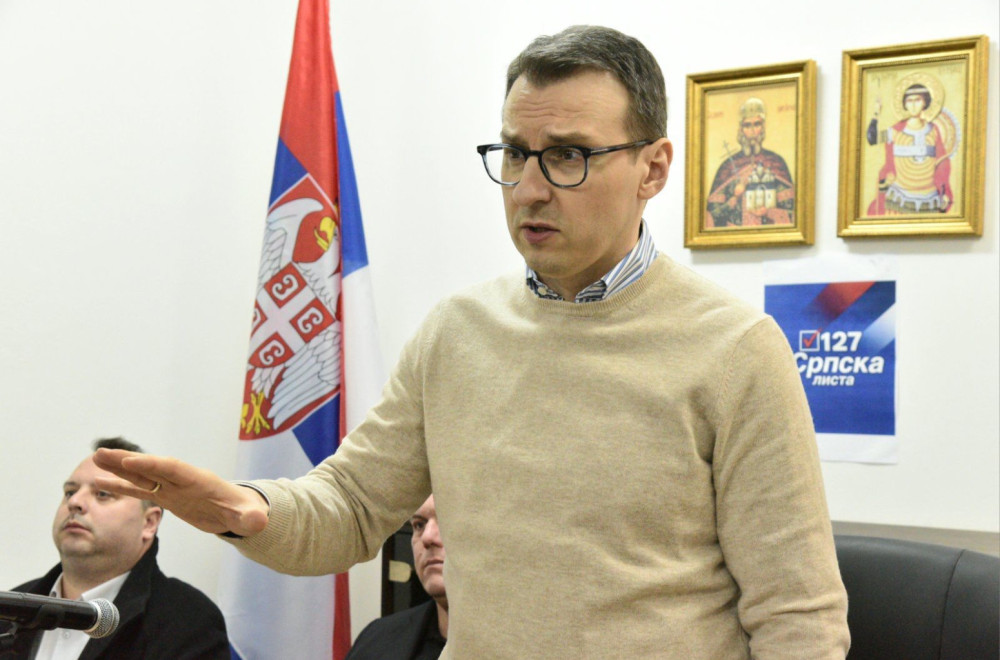 Petković sa raseljenima: Od presudnog značaja da Srpska lista osvoji 10 mandata garantovanih Srbima FOTO