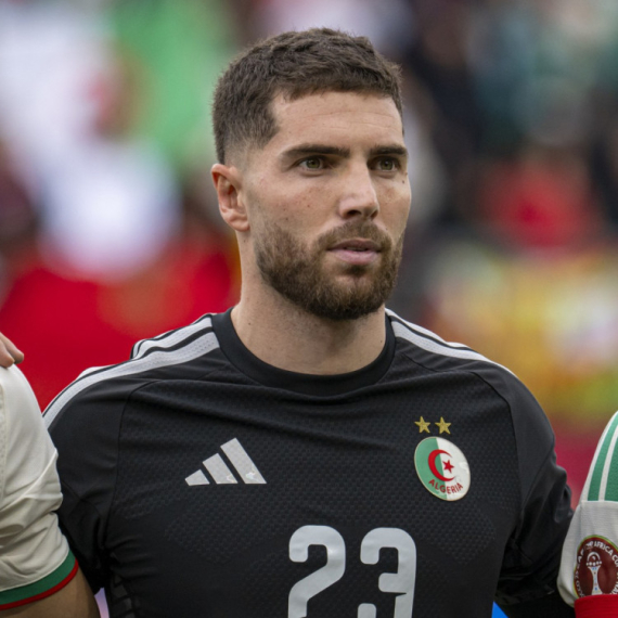 Zidanov sin sačuvao mrežu Alžira – tata sa tribina navijao VIDEO