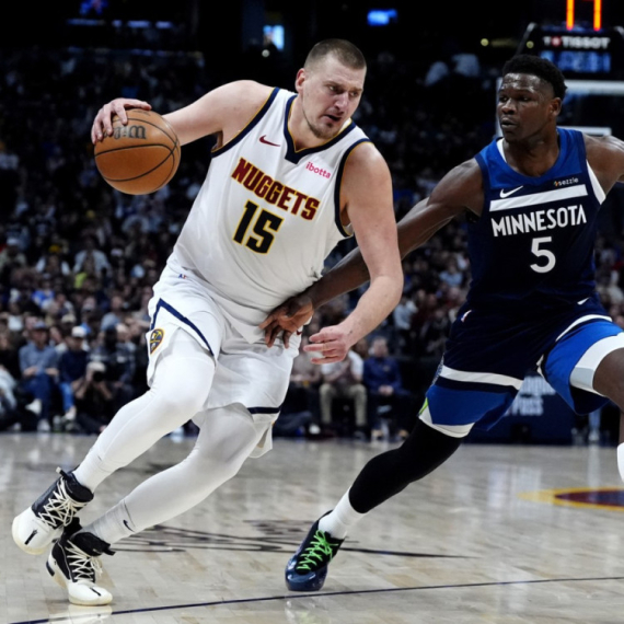 Božićni NBA spektakl – Jokić na Edvardsa, Vembi protiv OKC, Lebron vs Durent, Kari – Fleg