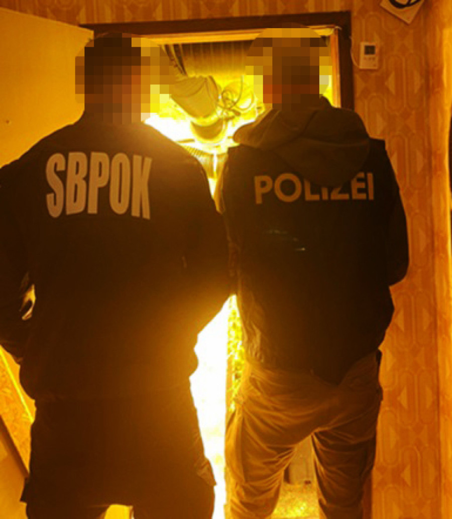 Palo veliko hapšenje; MUP razbio kriminalnu grupu za prodaju droge FOTO