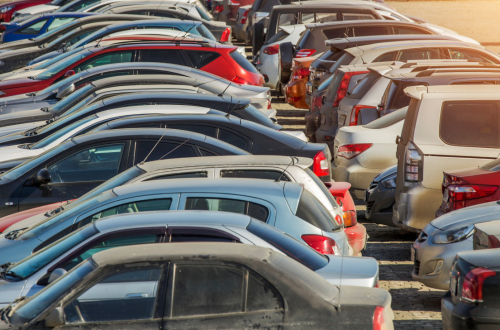 Uvezeni polovnjaci u Srbiji pod lupom: Dvostruko veći rizik od vraćene kilometraže