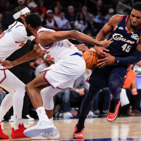 "Zakuvalo" se u Njujorku – Mičel "poleteo" VIDEO