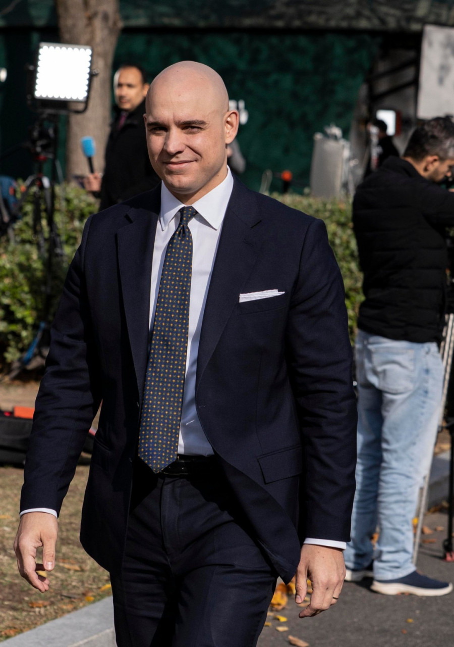 Ko je Trampov čovek iz senke?