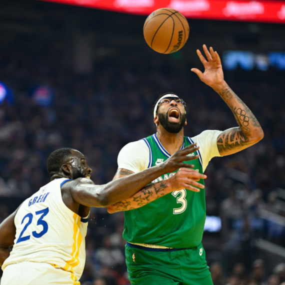 Dejvis opet povređen