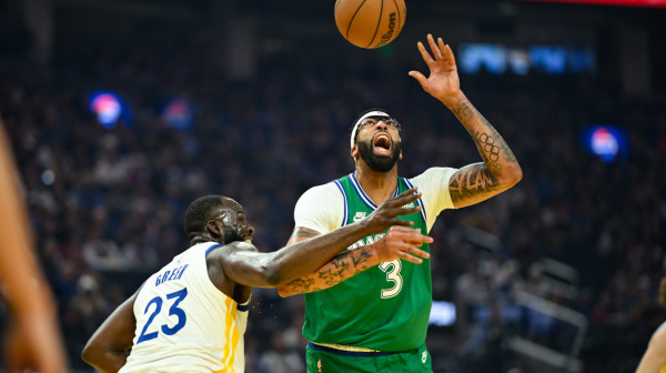 Dejvis opet povređen