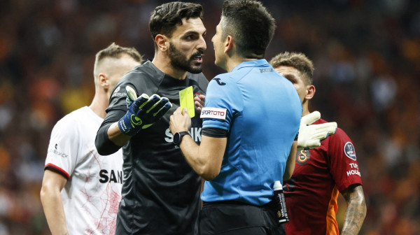 Nova masovna hapšenja u Turskoj – "palo" 14 fudbalera