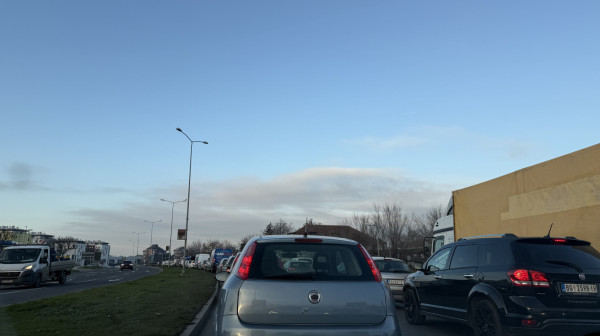 "Putevi Srbije" apeluju "Krenite na vreme": Očekuju se gužve na mostu preko Save kod Obrenovca