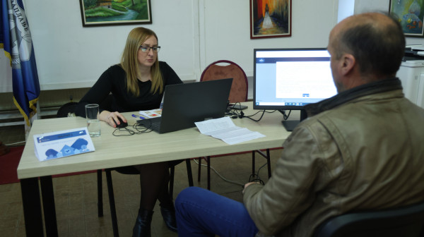 Ne jenjava interesovanje za Vučićevu meru: Za upis bespravnih objekata 789.746 prijava