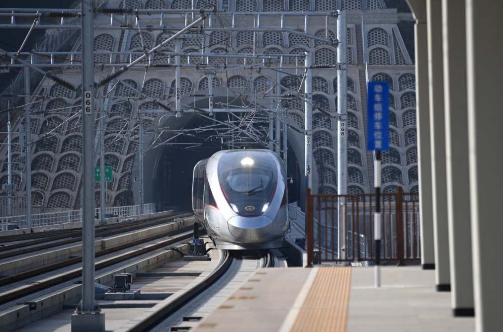 Provozajte se 800 km/h VIDEO