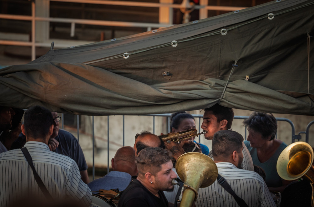 Komšije zaratile sa trubačima: Pogodio ih Đurđevdan VIDEO