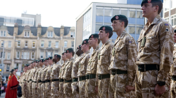 Britanci spremaju mlade za vojsku