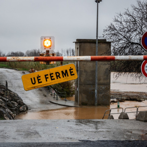 Potpuna katastrofa: Voda nosi sve pred sobom, prete lavine, ljudi hitno evakuisani VIDEO