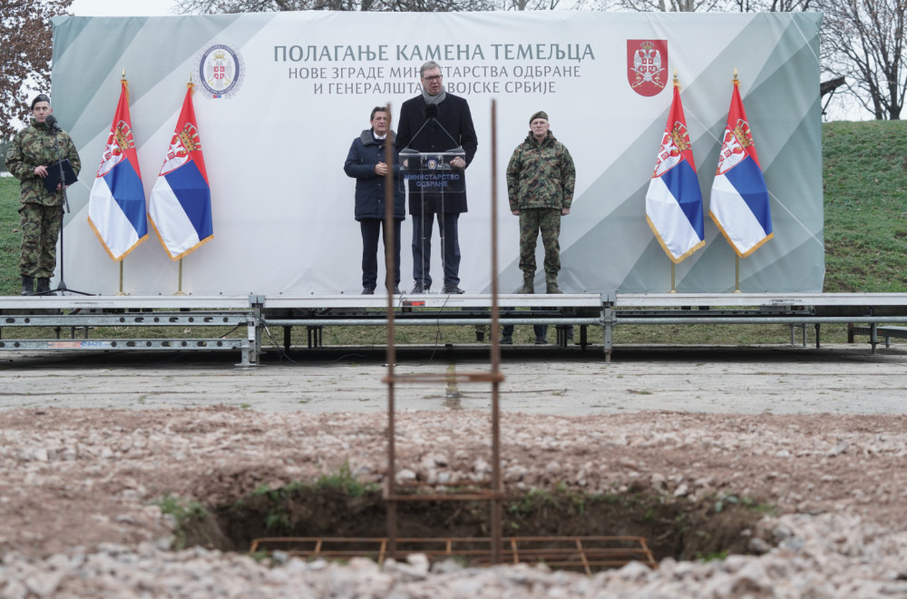 Vučić u kasarni na Banjici: "Gradimo velelepni objekat na 50.000 kvadratnih metara" FOTO/VIDEO