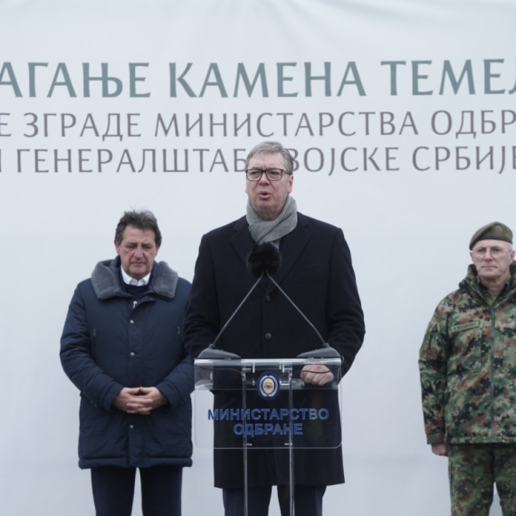 Vučić: "Otvaramo velike fabrike za proizvodnju visokosofisticiranih dronova u Srbiji" VIDEO