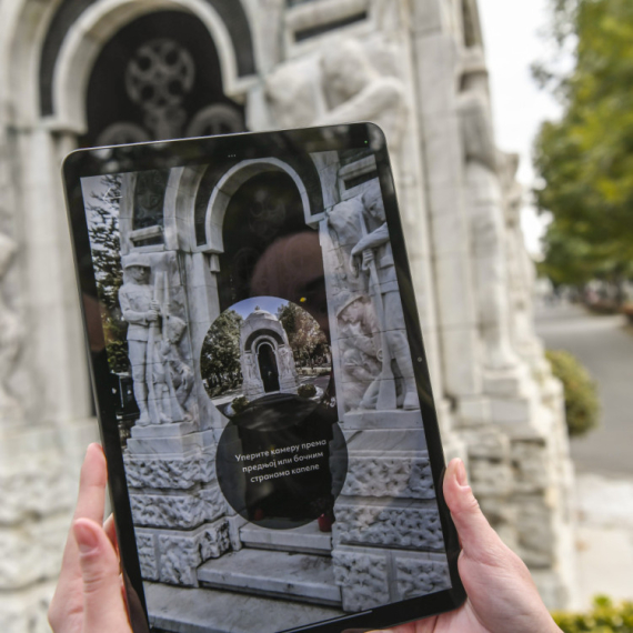 Prošetajte Alejama sećanja uz pomoć aplikacije: Digitalizovan deo kulturnog nasleđa VIDEO