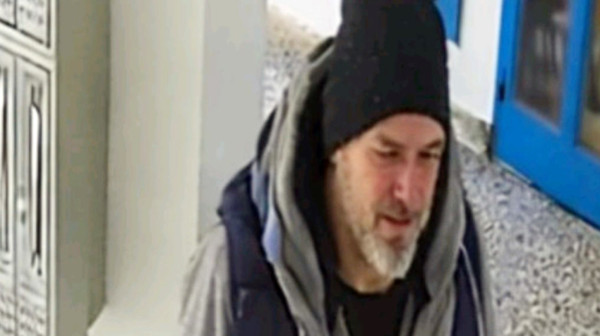 Prepoznajete li ovu osobu? Policija uputila apel: Traži se muškarac koji je nožem napao baku u Beogradu