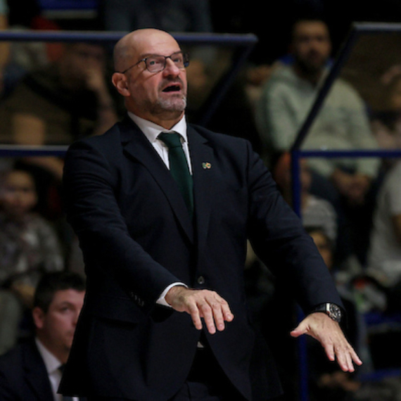 Trener COL posle Zvezde: "Dva igrača mi povraćala tokom meča"