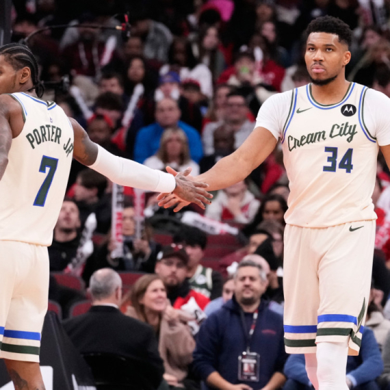 Umalo tuča zbog Janisovog zakucavanja – Vučević morao da reaguje VIDEO