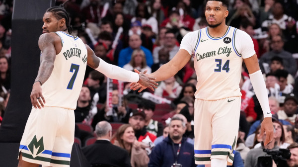 Umalo tuča zbog Janisovog zakucavanja – Vučević morao da reaguje VIDEO