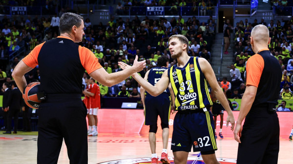 Loše vesti za Fenerbahče – Šarunas ostao bez igrača