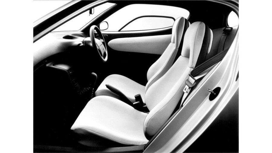 Toyota je jednom napravila kupe težak samo 450 kg! FOTO