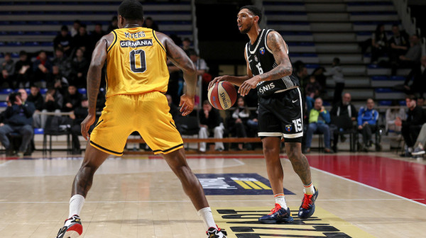 Pejn se "zapalio", Partizan vodi – crno-beli, ipak u problemu