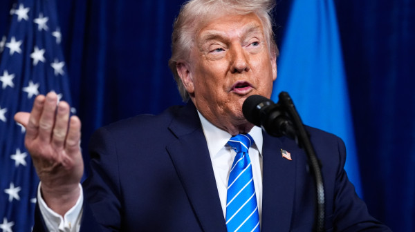 Pare ili domovina: Tramp nudi milion dolara svakom Grenlanđaninu?