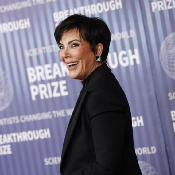 Kris Džener (70) izgleda mlađe od svog dečka (45): Ljudi šokirani fotografijom FOTO