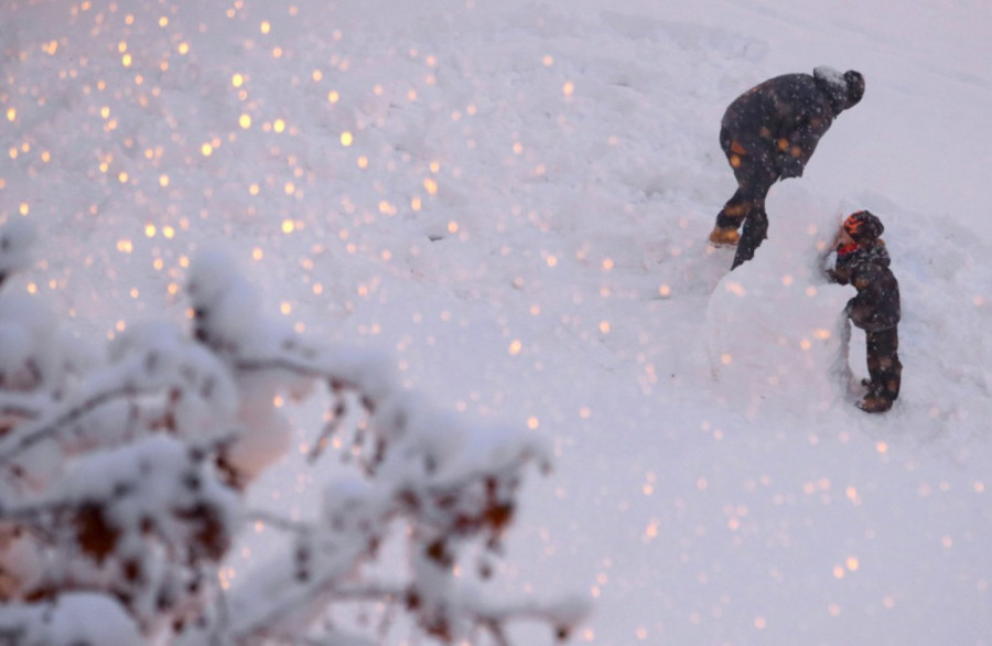 Vremenski rolerkoster: Meteorolog upozorava – moguća opasna pojava, a onda i više od 20 cm snega FOTO