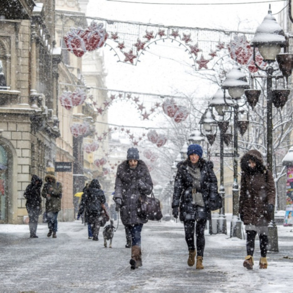 Na ulicima ukupno 1.445 vozila GSP-a: Zbog snega trase pojedinih linija izmenjene
