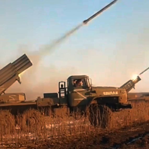 Gori u Rusiji; Ukrajinci objavili: Uništavamo; Rusija uzvraća udarac FOTO/VIDEO