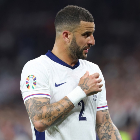 Neverni fudbaler tek se pomirio sa ženom, pa sreo bivšu ljubavnicu: "Svi su ih gledali"