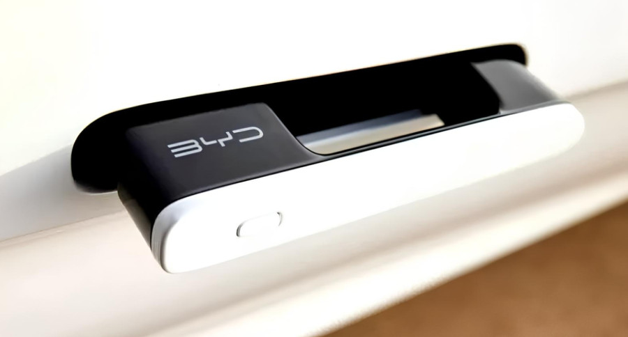 Zašto automobili sve češće imaju skrivene kvake – i zašto to nervira vozače