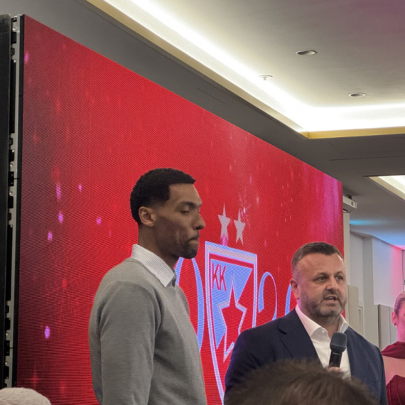 Zvezdaši, nije lažna uzbuna – stigao je! FOTO