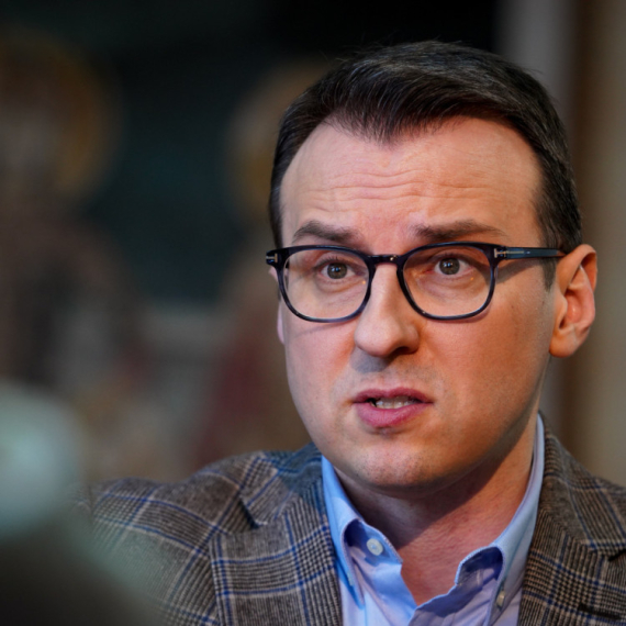 Petković: Izuzetno teška godina za Srbe na KiM; Priština se naoružava – NATO ćuti