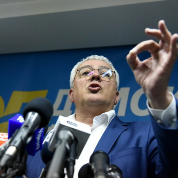 Mandić traži hitnu sednicu Saveta za odbranu i bezbednost