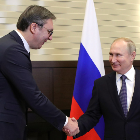Putin poslao čestitke odabranim svetskim liderima – među njima i Vučić
