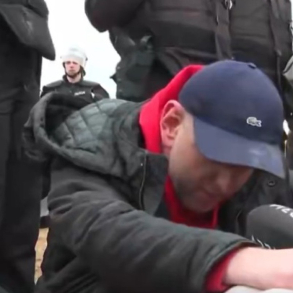 Botun srušio Vladu: Kada država i vlast krenu na građane silom – kraj te vlasti je neminovan VIDEO